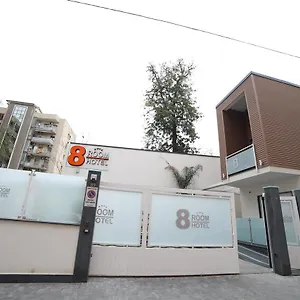 8room Catania