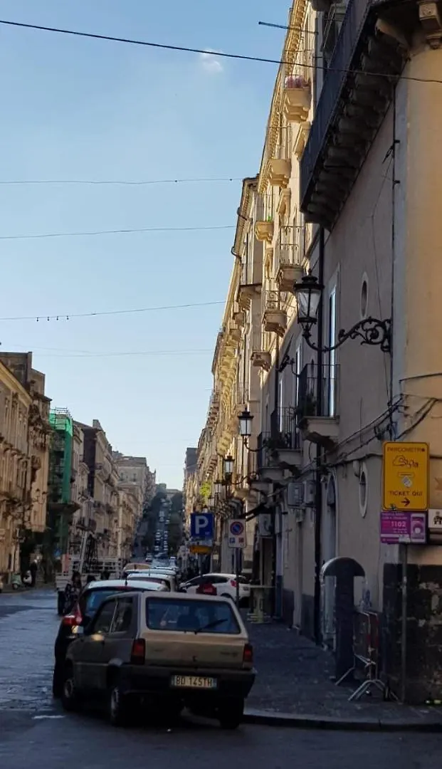 Fladi House Catania Hotel